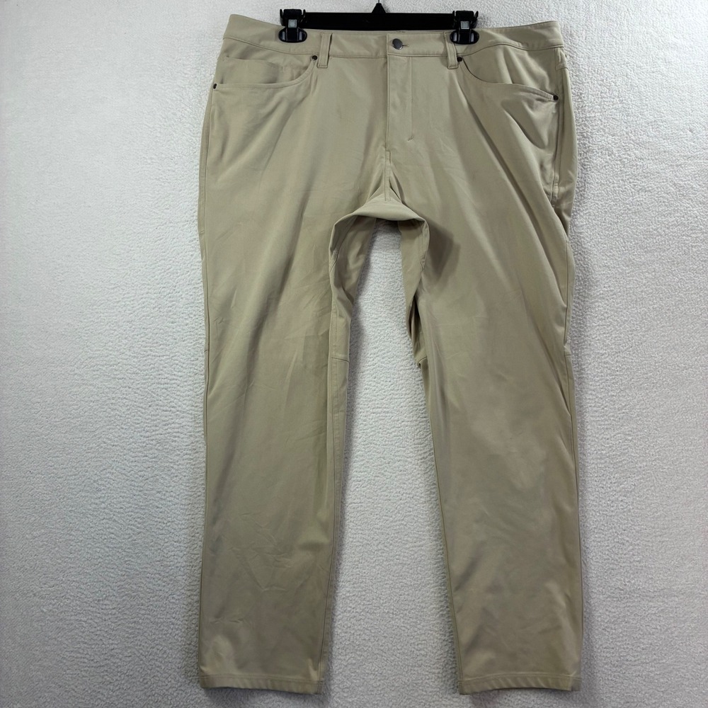 Lululemon ABC Chino Pants Mens 38x28 Beige Classic Warpstreme Golf Crop LM5AD8S
